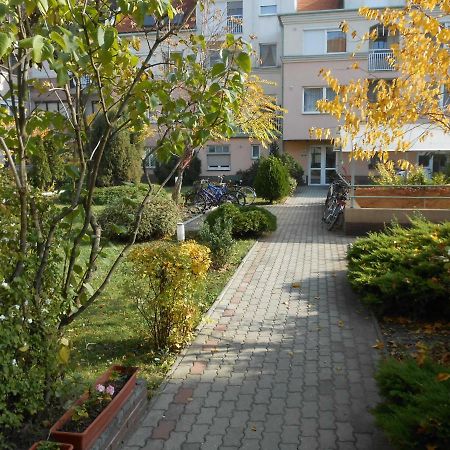 Marti 3 Bedroom Apartment Debrecen Exterior foto