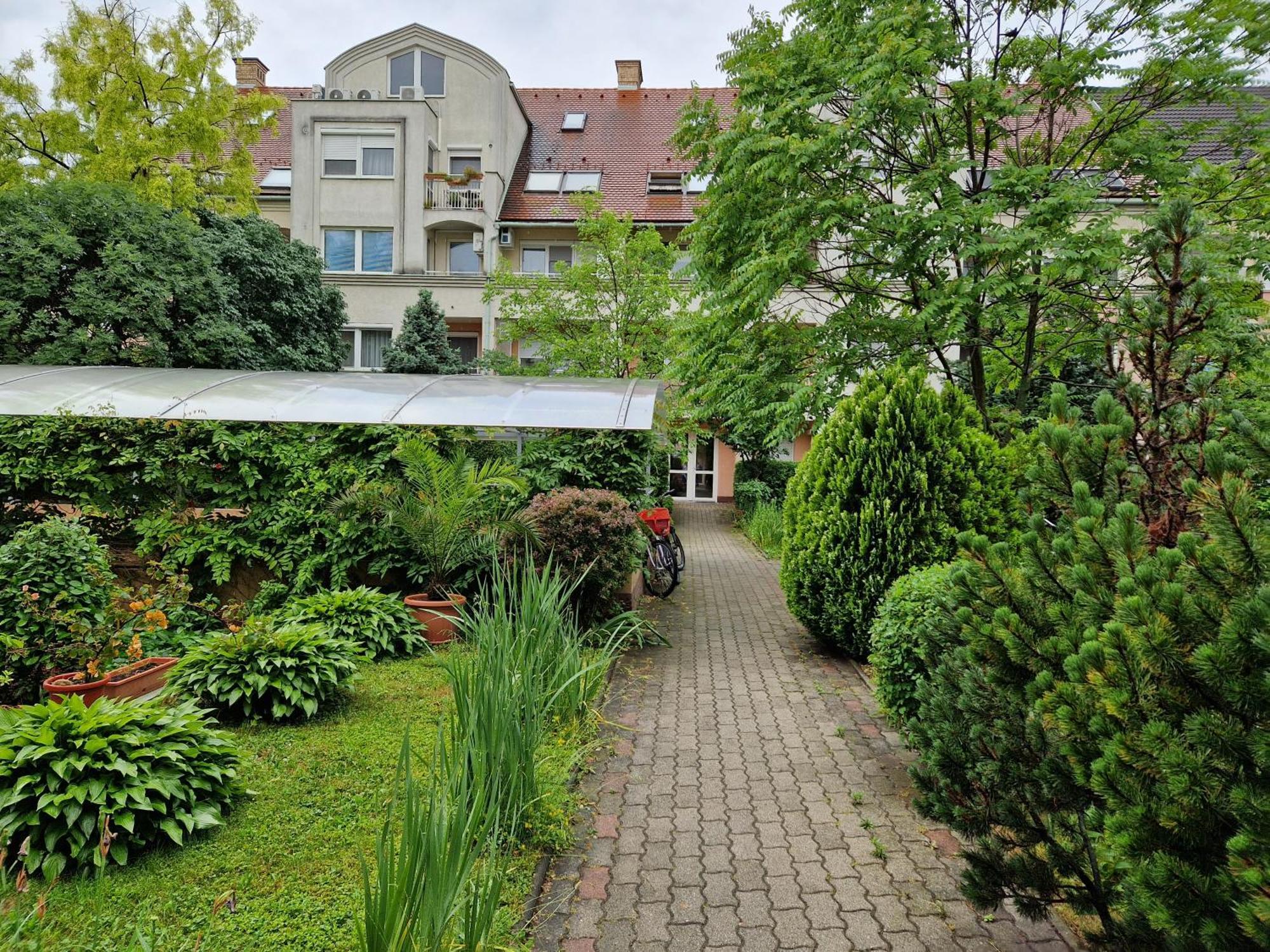 Marti 3 Bedroom Apartment Debrecen Exterior foto