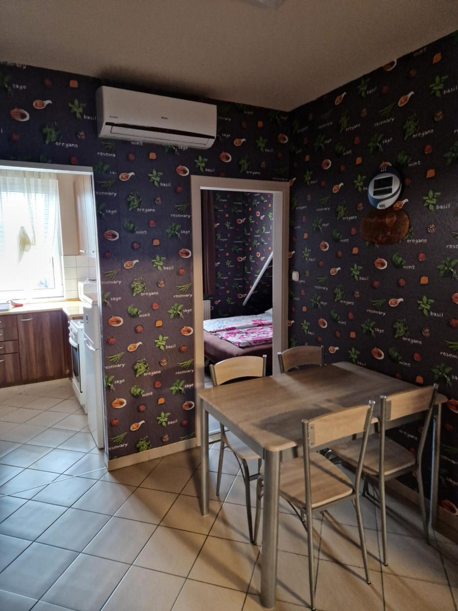 Marti 3 Bedroom Apartment Debrecen Zimmer foto